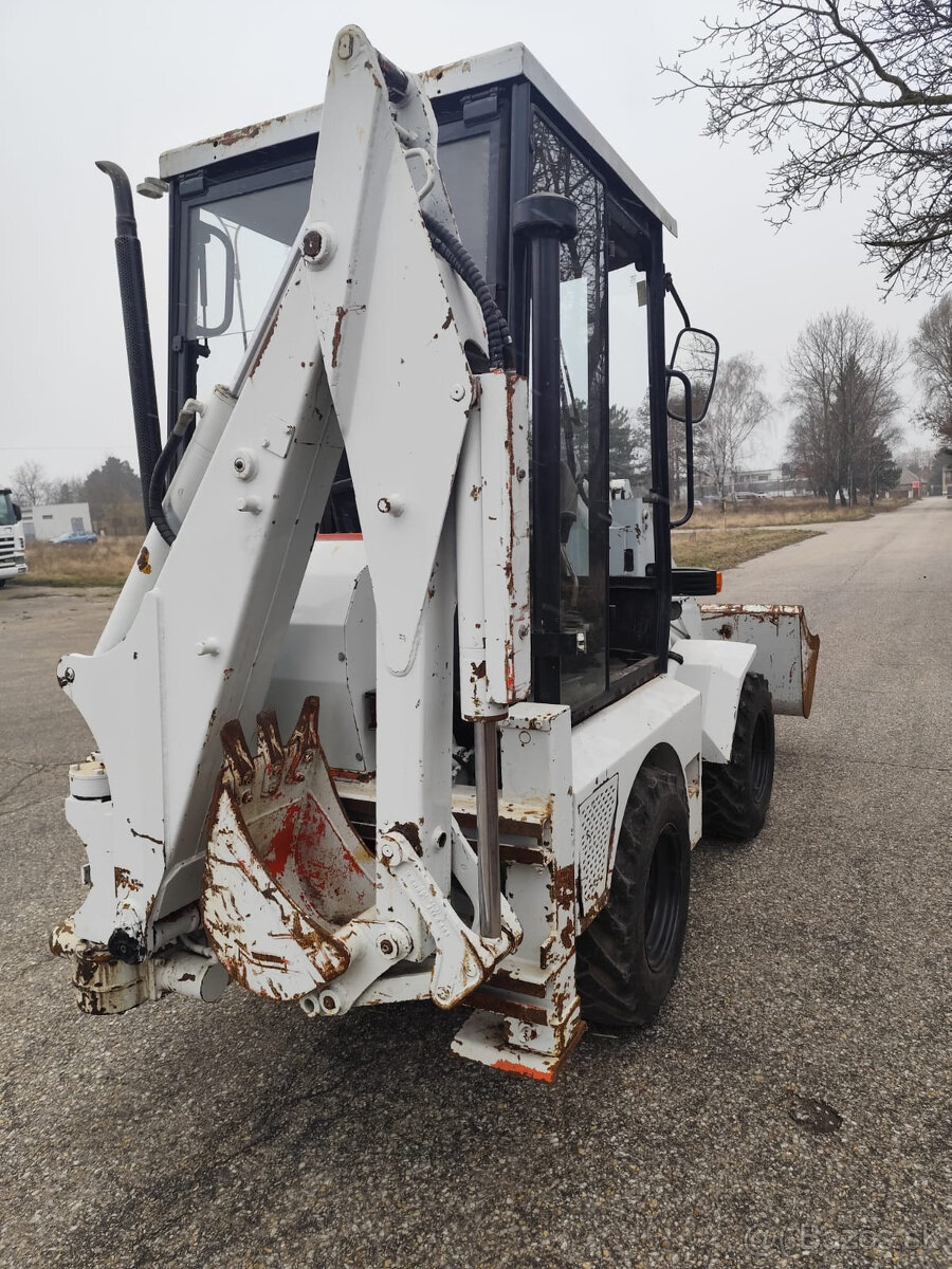 Mini traktor bager. 3650kg. - 6