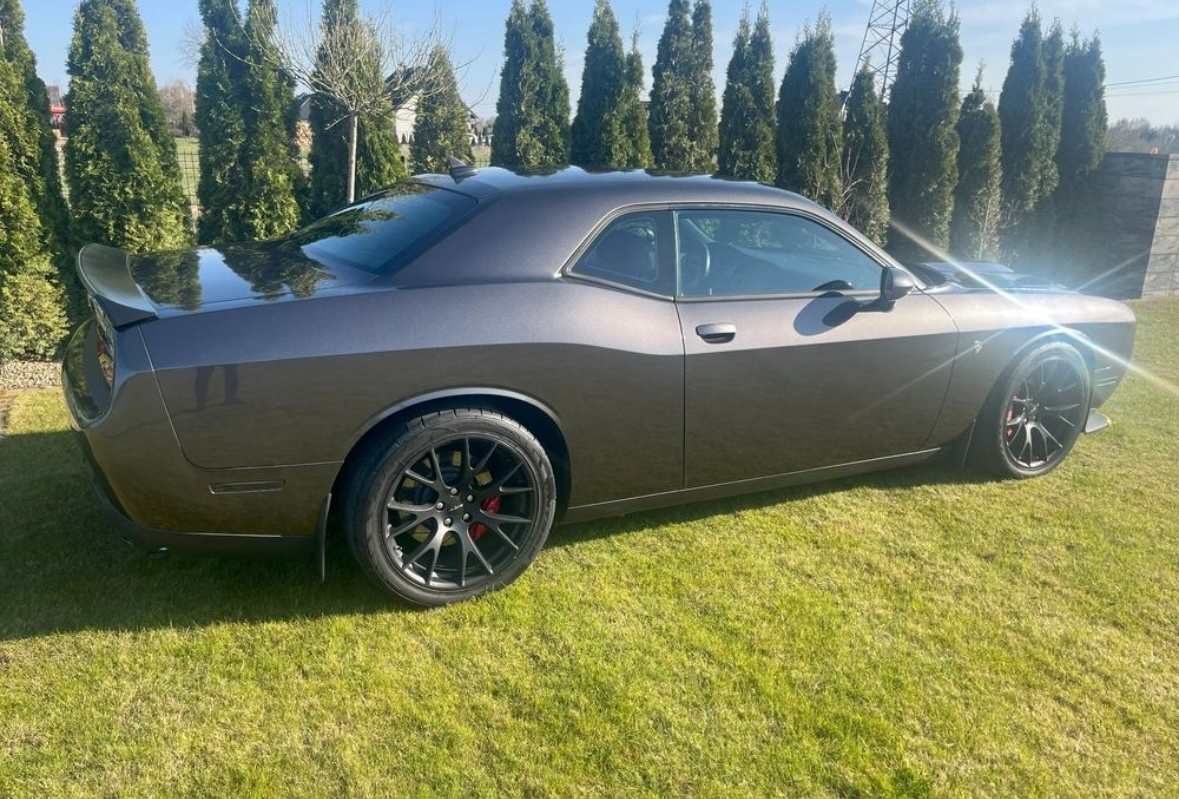 Dodge Challenger Hellcat - 6