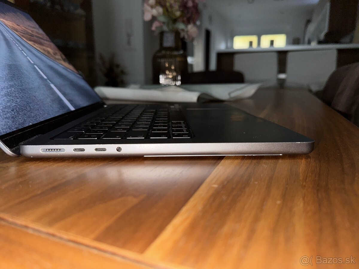 MacBook Pro 14" M1 Pro 10-core CPU - 6