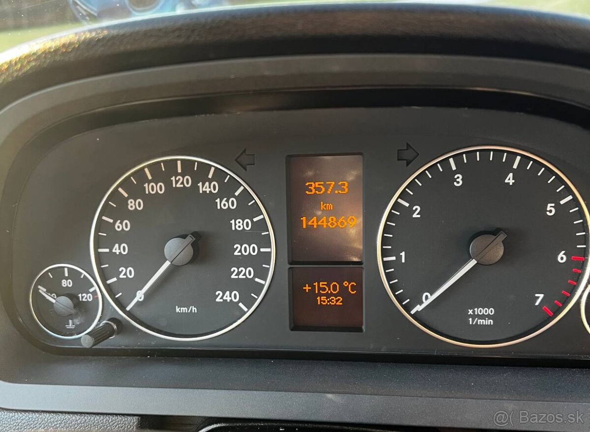 Mercedes Benzín A 160 - 6