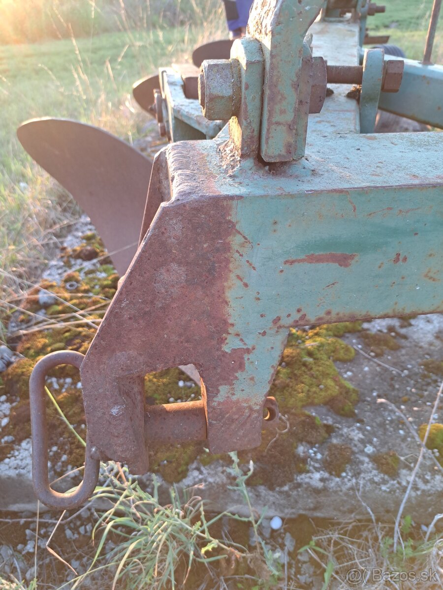Predám Pluh PH1-435 - 6