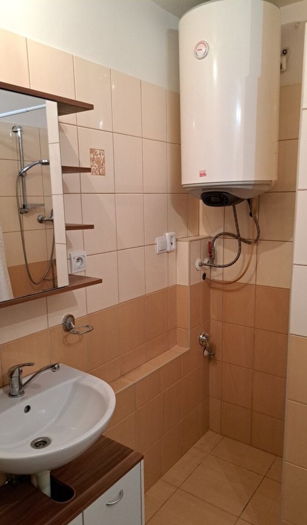 Na predaj 2 izbový byt, ulica Zlatá, Vargove pole, Rožňava - 6