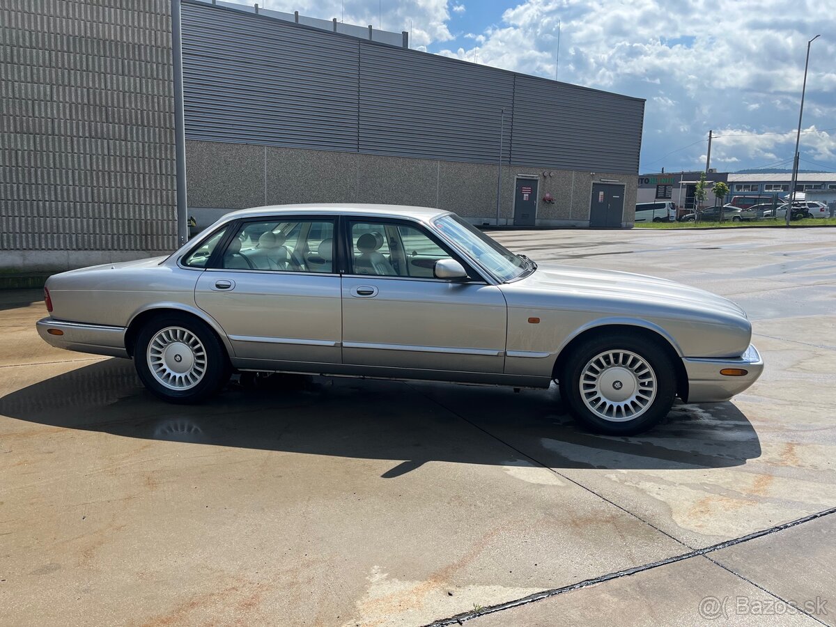 JAGUAR XJ 3.2 V8 Executive 1998 Benzín 174kw A/T - 6