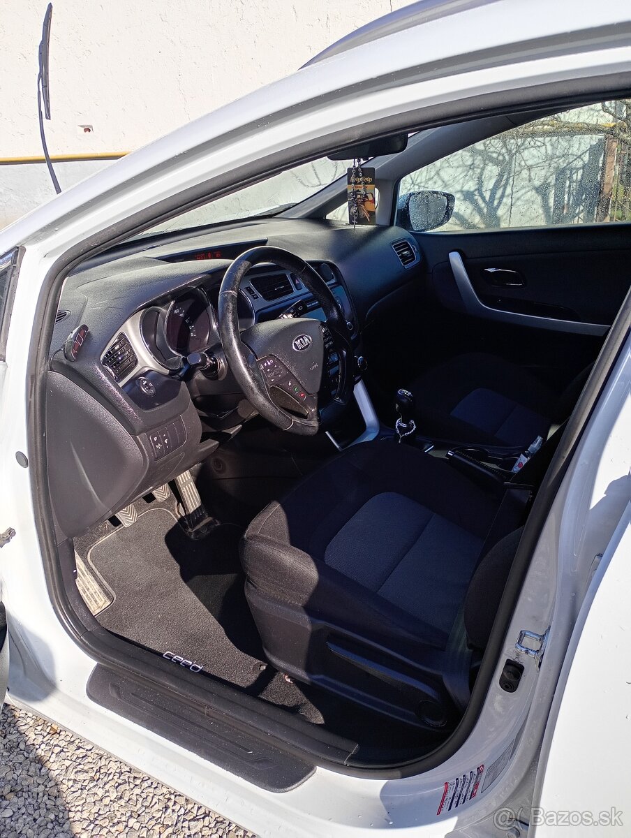 Predám Kia ceed sw 1.6 CRDi 96kw - 6
