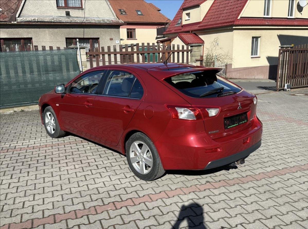 Prodám Mitsubishi Lancer 1.8 105kW 2009 119755km - 6