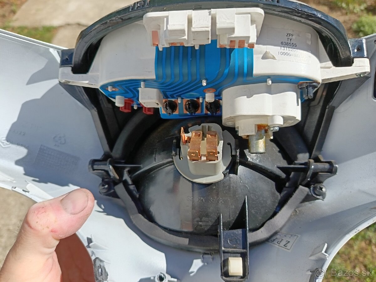 Piaggio zip 50 vrchna kapotáž, svetlo, tachometer - 6
