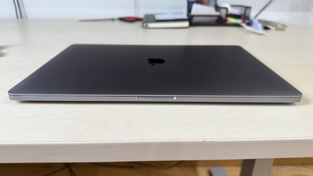 MacBook Pro 16” (2019), Intel i9, 16GB RAM, 1TB SSD - 6