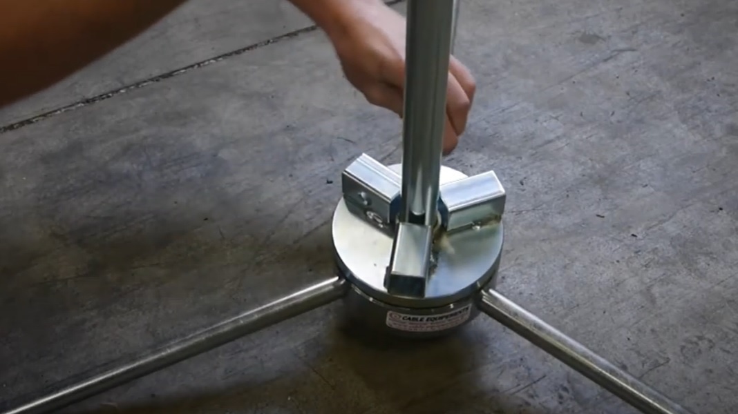 Skladací prenosný stojan na odvíjanie káblových cievok - 6