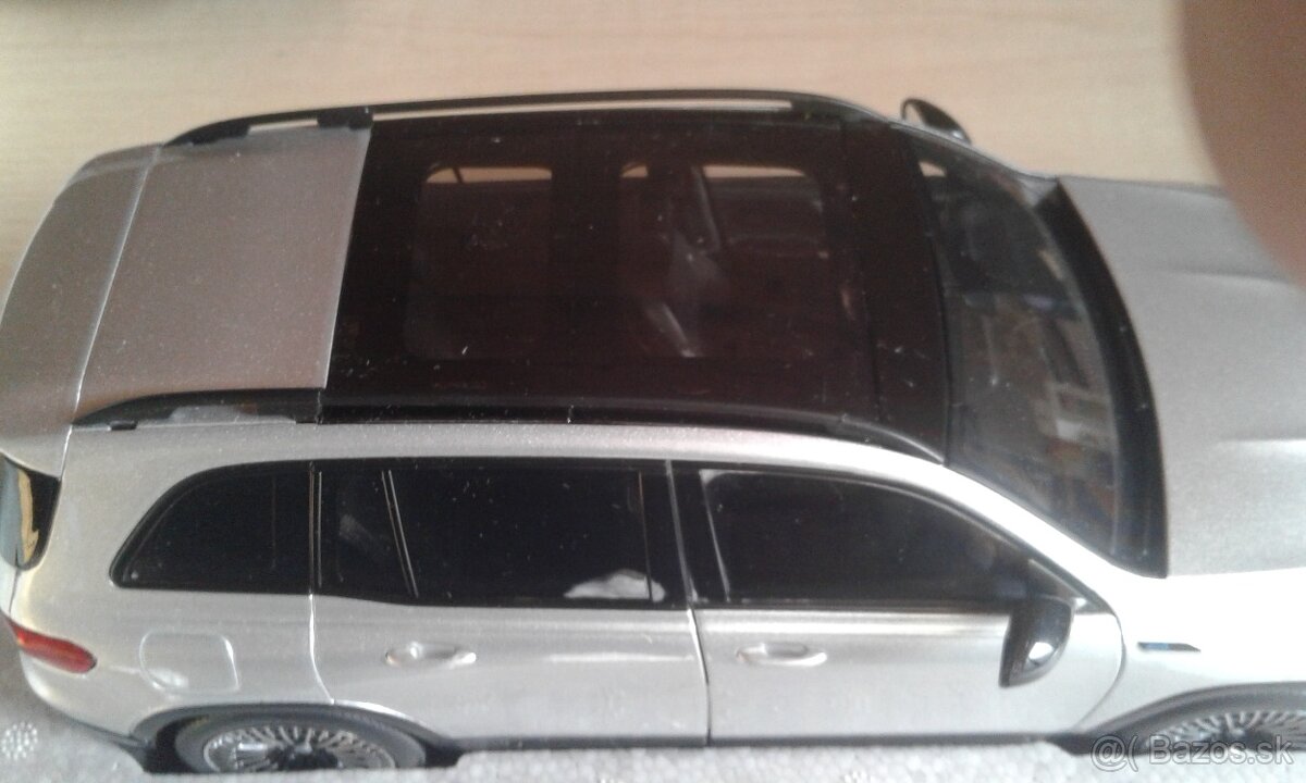 Zberateľský model 1/18 - 6