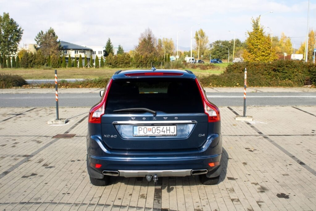 VOLVO XC60 (2015) - 6