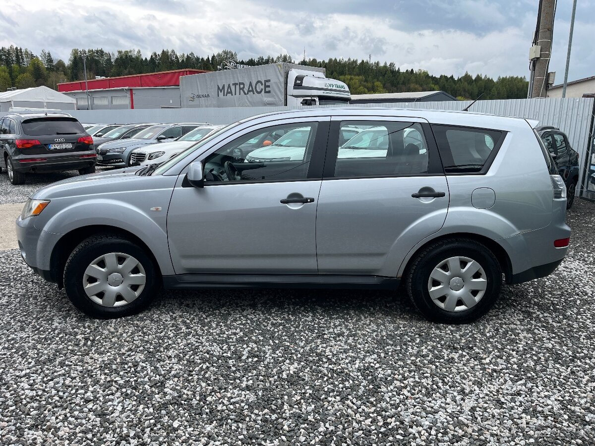 Mitsubishi Outlander 2.0 DI-D Instyle 4×4 - 6