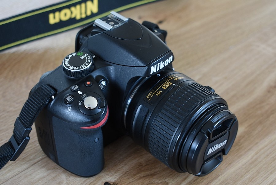Nikon d3200 s VR AF 18-55 + brasna - nafotene 17 tisic.sn. - 6