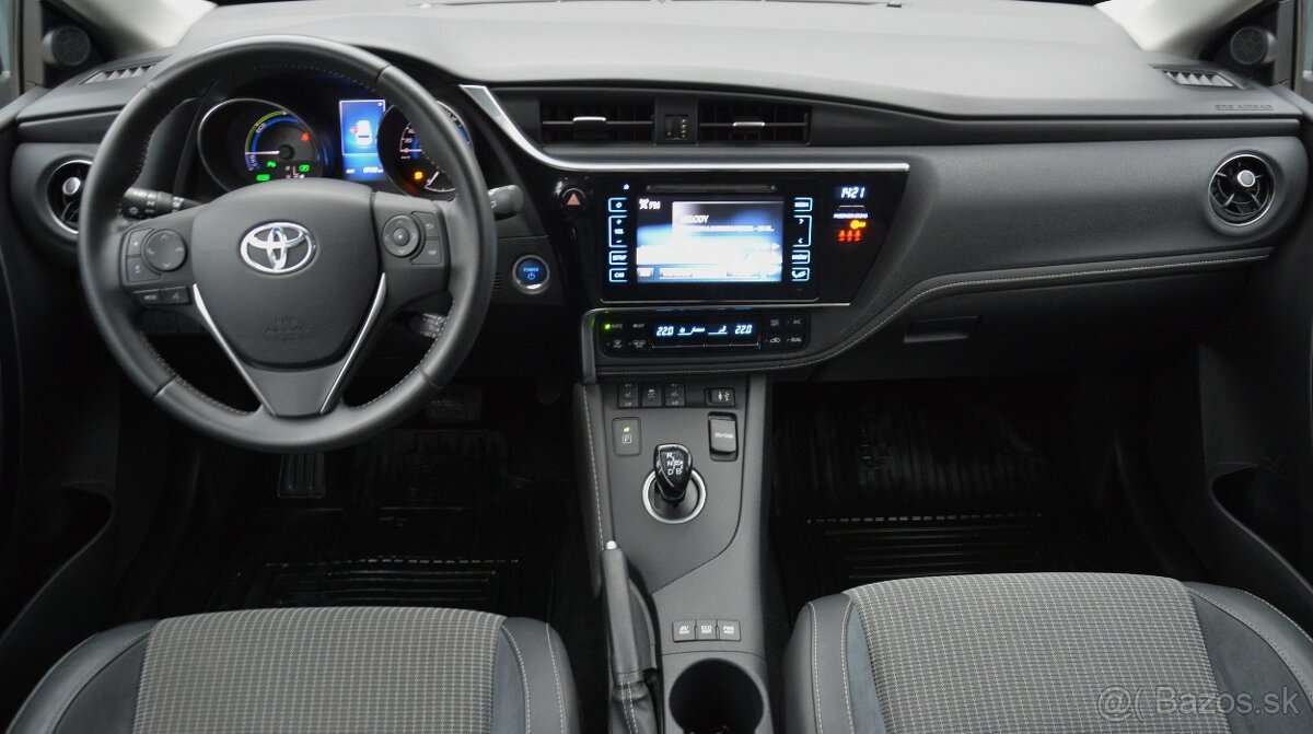 Toyota Auris Touring Sports 1.8 Hybrid, SR voz, TOP Stav, - 6