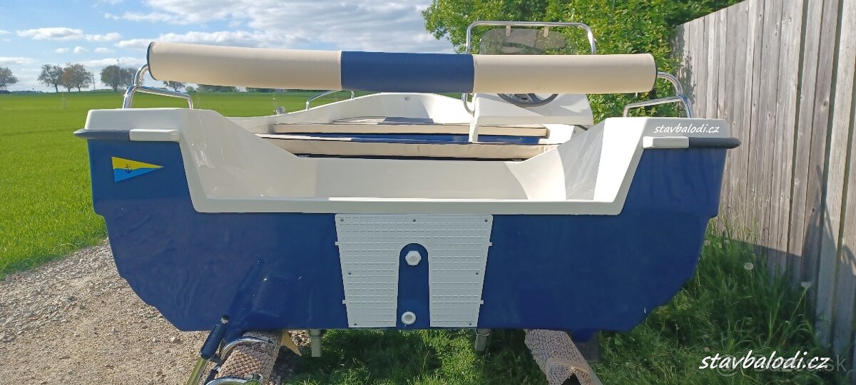 Motorový čln, loď Any 430 - 6
