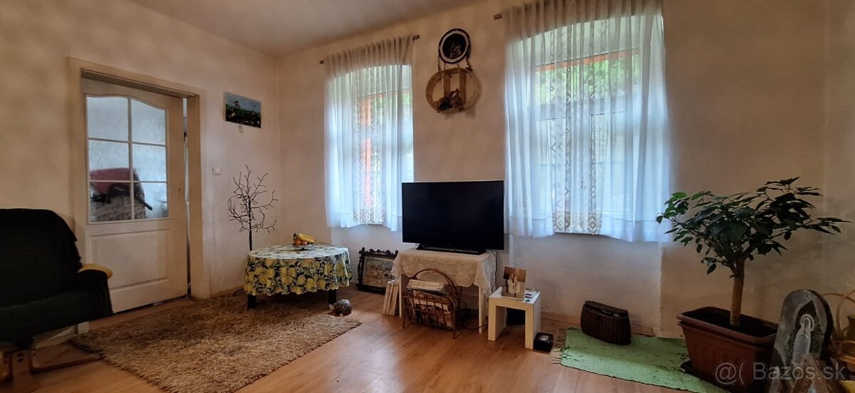 Historický rodinný dom v Tajove - 6