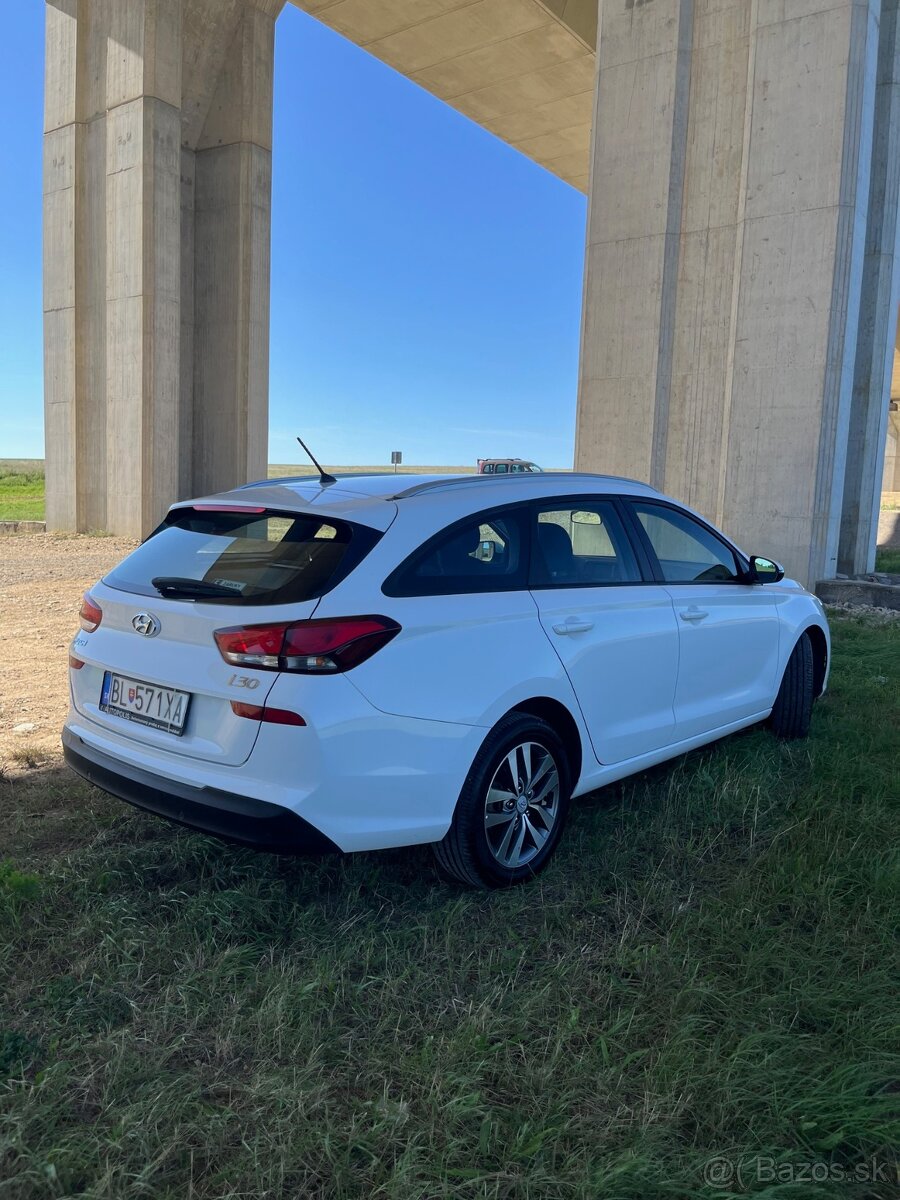 Hyundai i30 kombi 1,6 CRDI 85kw 7/2019 - 6