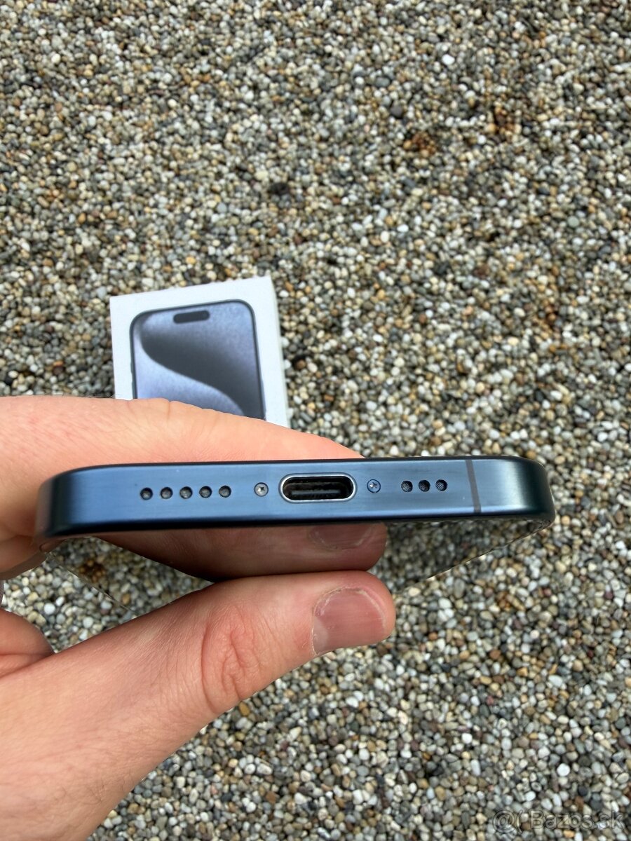 IPhone 15 pro - baterie 100% - 6