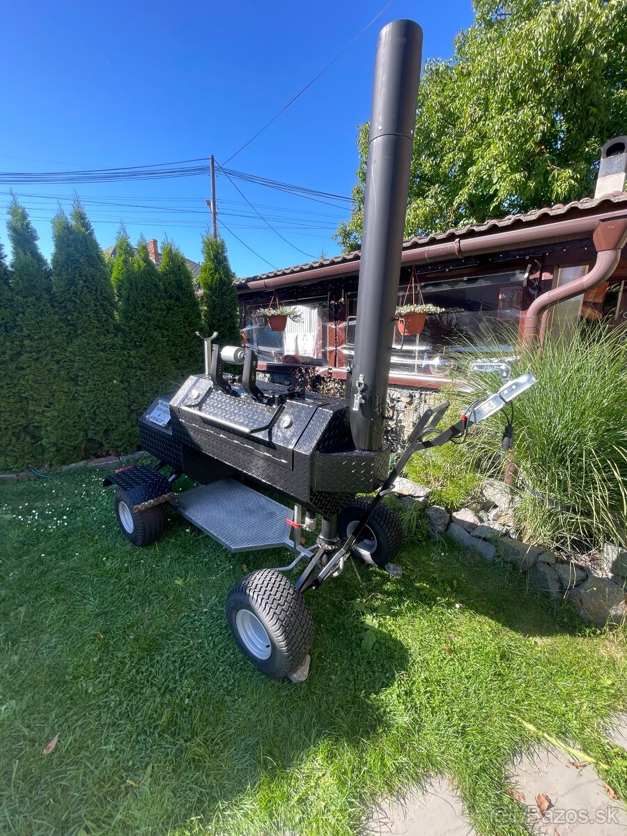 Gril lokomotíva s udiarňou - 6