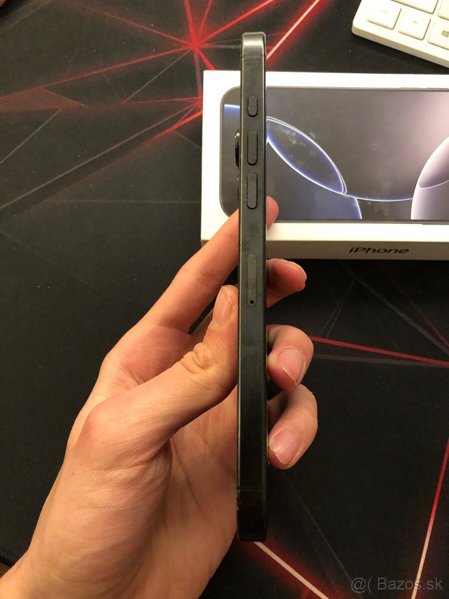 Predám iPhone 16 Pro Max 256GB stále v záruke do 2027 - 6