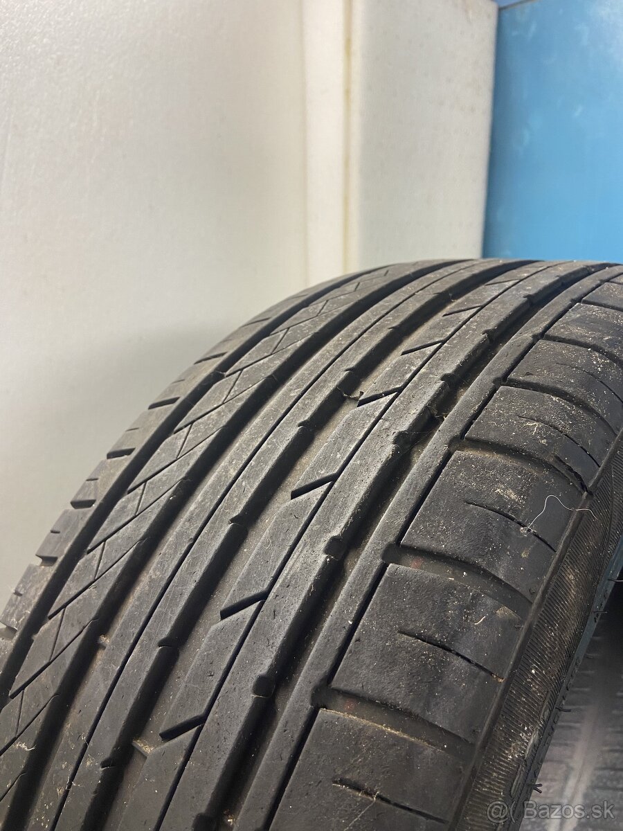 Letné pneu 215/55 r17 - 6