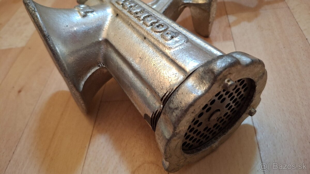 Liatinový mlynček na mäso zn.Porkert č.10 - 6