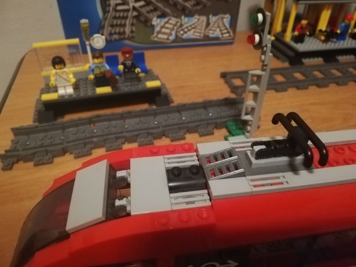 Lego 7938,7499 a 7895 - séria City - Osobný vlak + koľajnice - 6