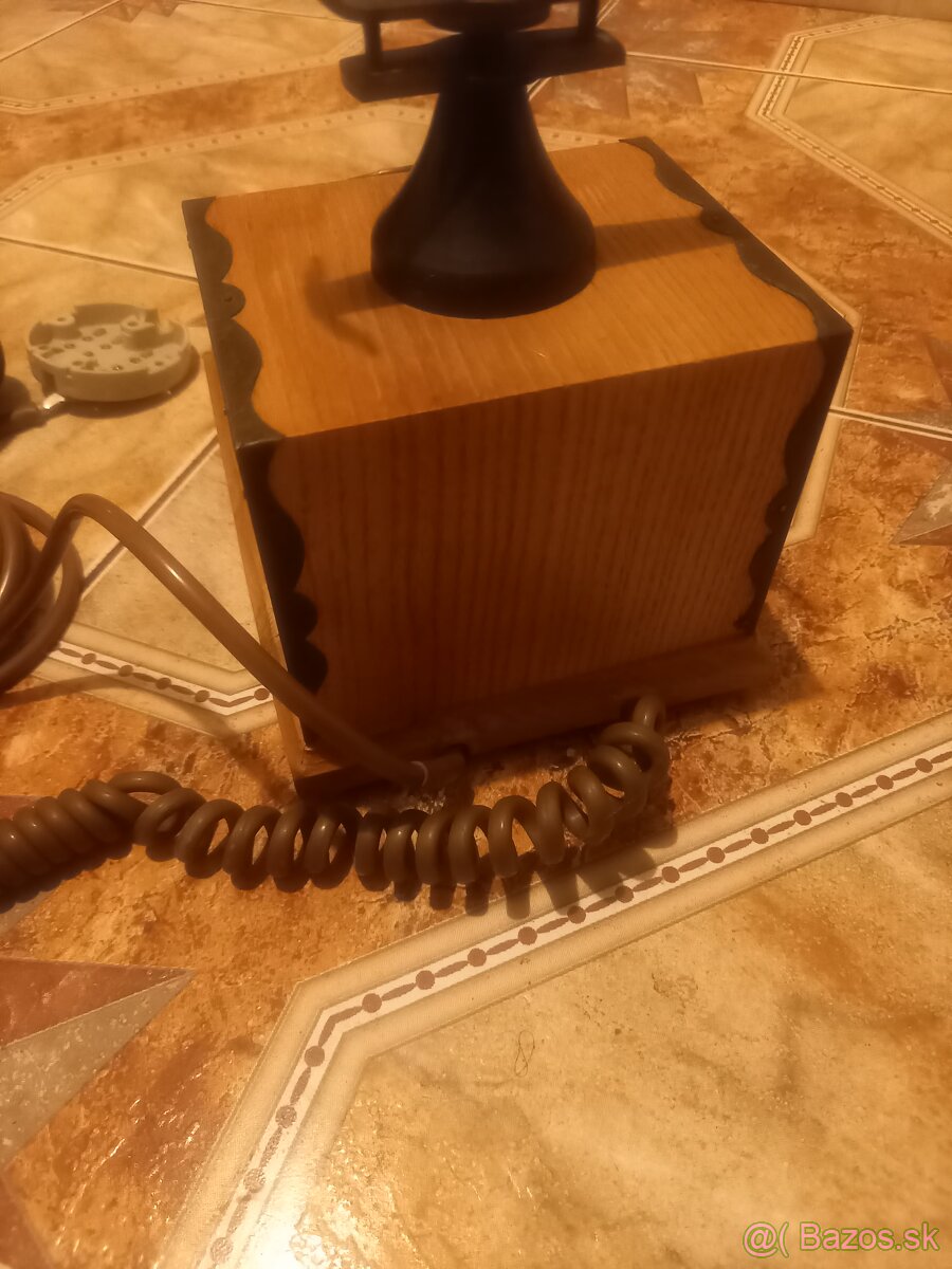 Starožitny telefón tesla - 6