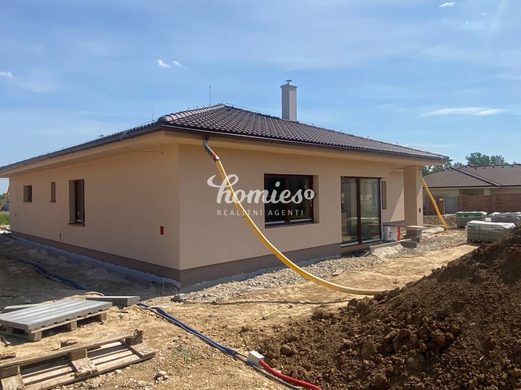 PREDAJ exkluzívny dom s 2-garážou pri golf. ihrisku,  NITRA- - 6