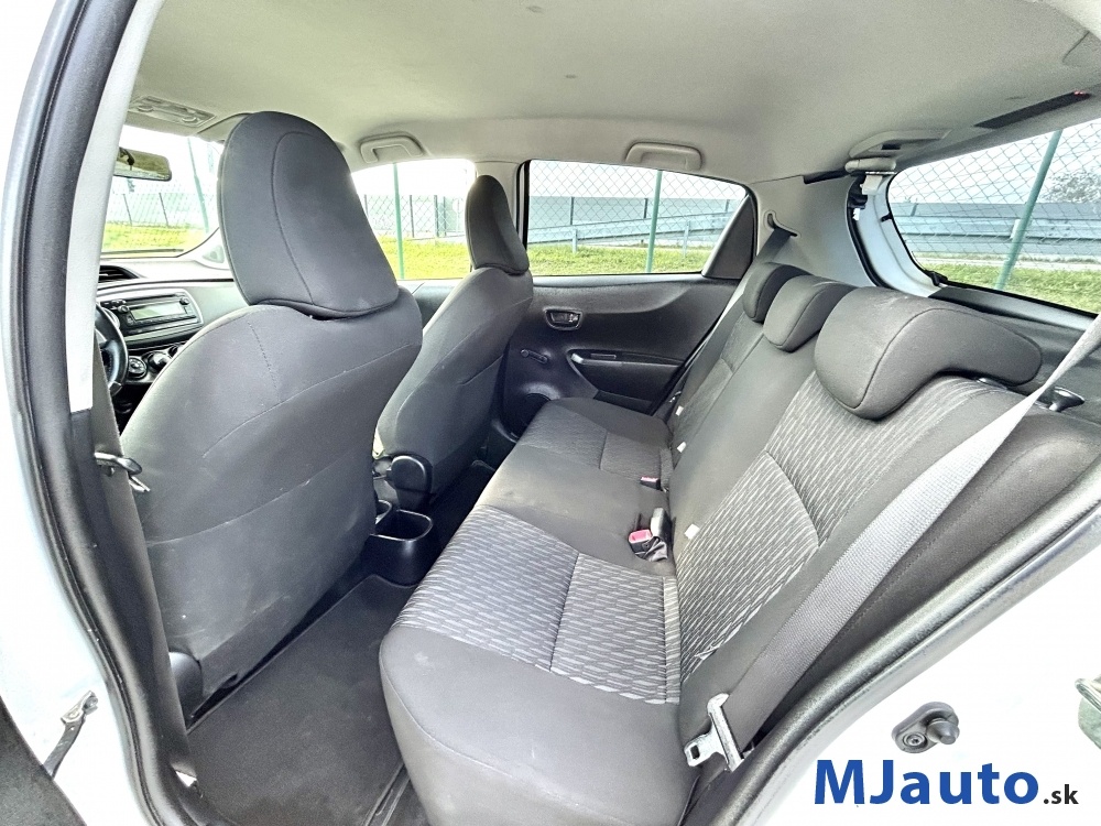 Toyota Yaris 1.3i Možná výmena/úver/leasing - 6