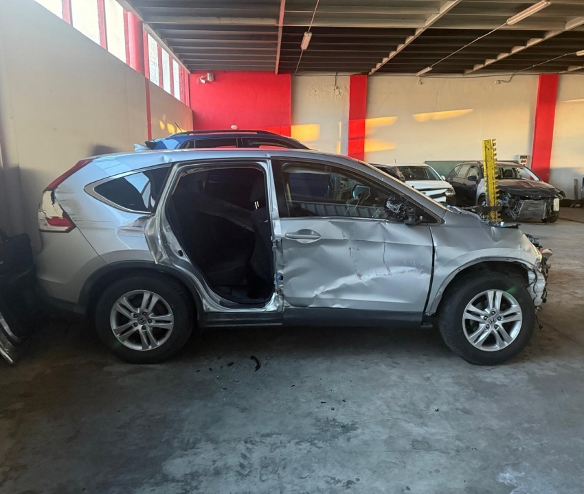 Honda CR-V 2.0i-VTEC, havarované - 6