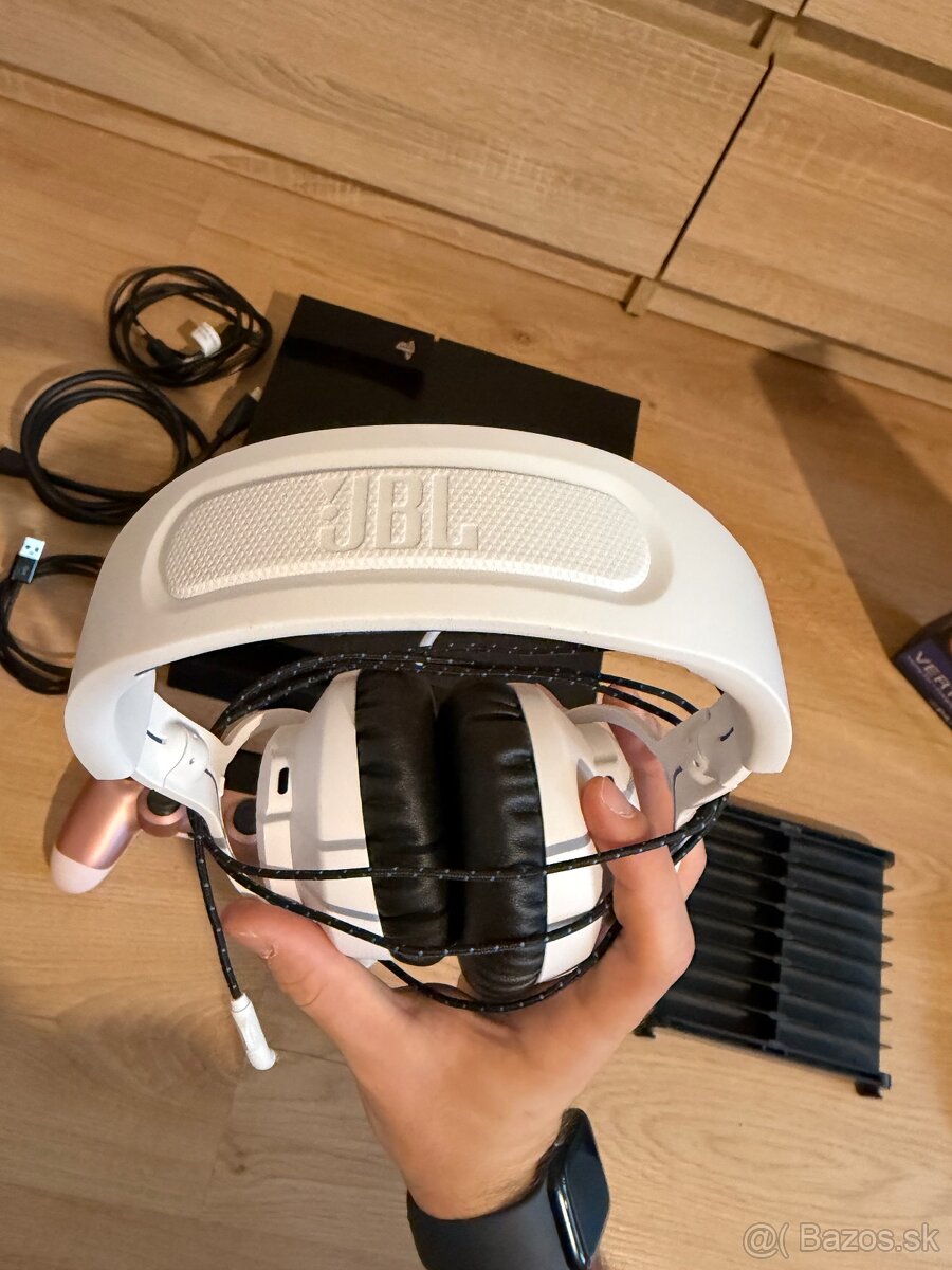 PS4 500GB , ovládače , hry , PS4 kamera , slúchadlá A ĎALŠIE - 6