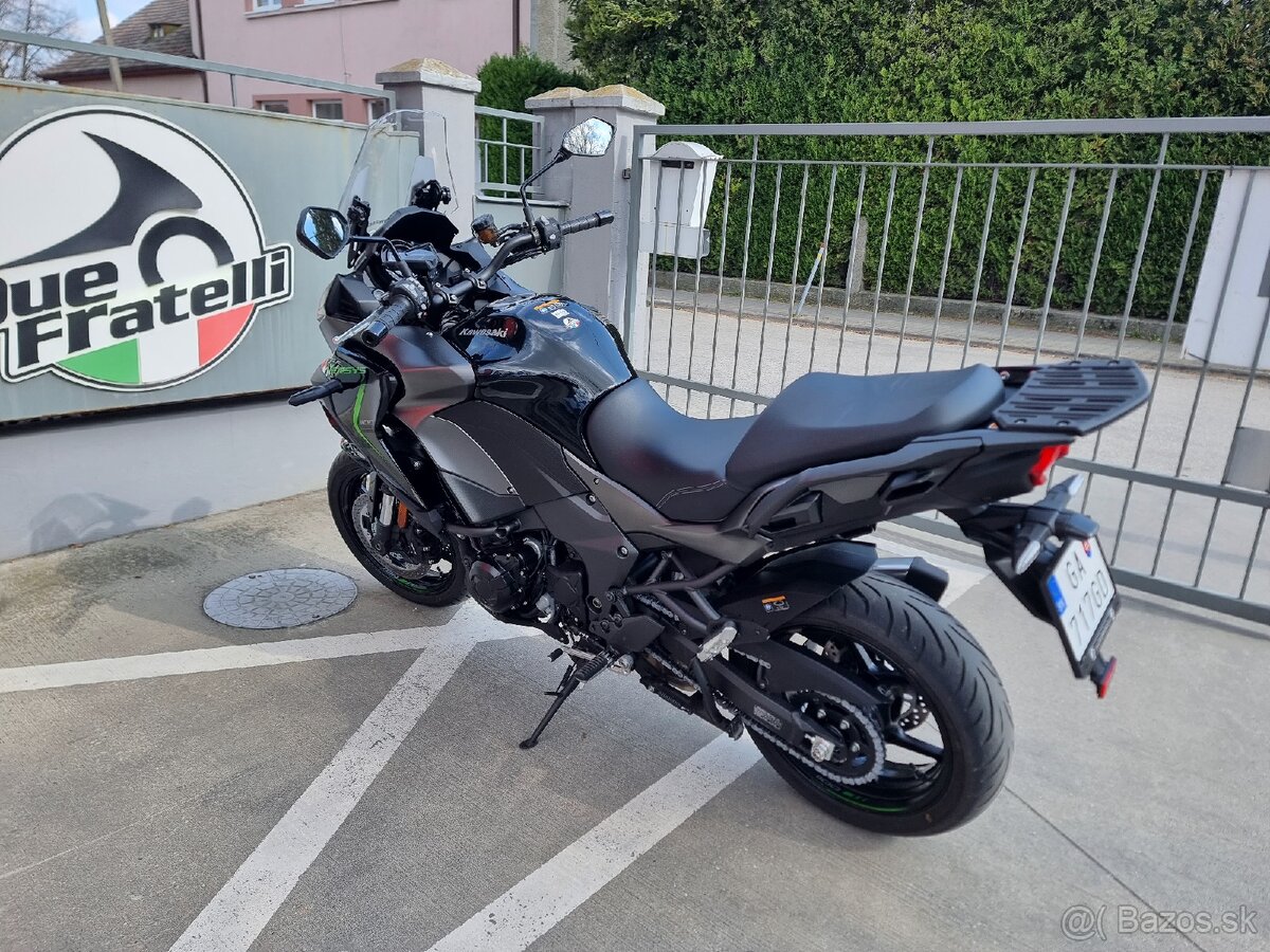 Kawasaki Versys 1100 - 6