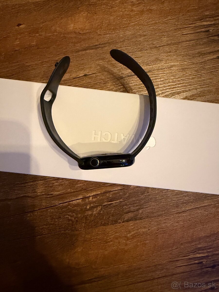 Apple Watch 10 42mm - čierne - 6