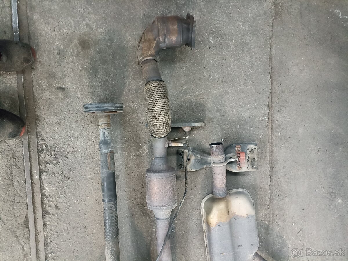 Predám náhradné diely Vw Tiguan - 6