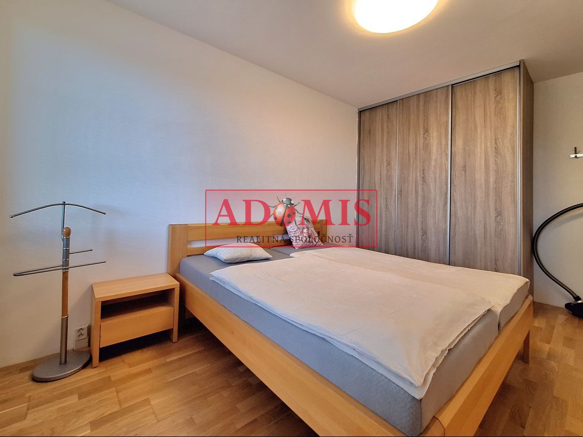 ADOMIS - predám 3izbový byt, loggia, 65m2, Bruselská ulica K - 6