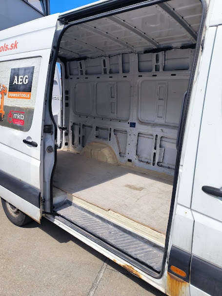 Prenájom dodávka skriňová Mercedes Sprinter - 6