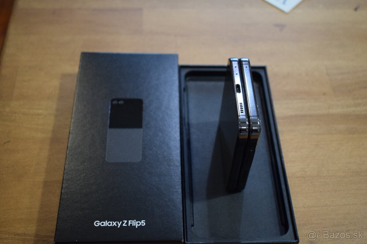 Galaxy Z Flip 5 - 6