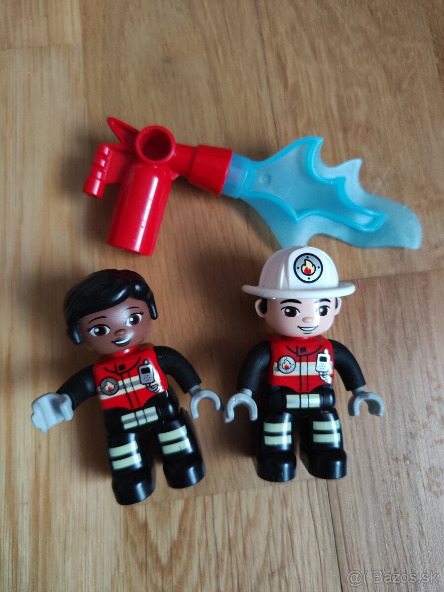 Lego Duplo 10970 - Hasičská stanica a vrtuľník - 6