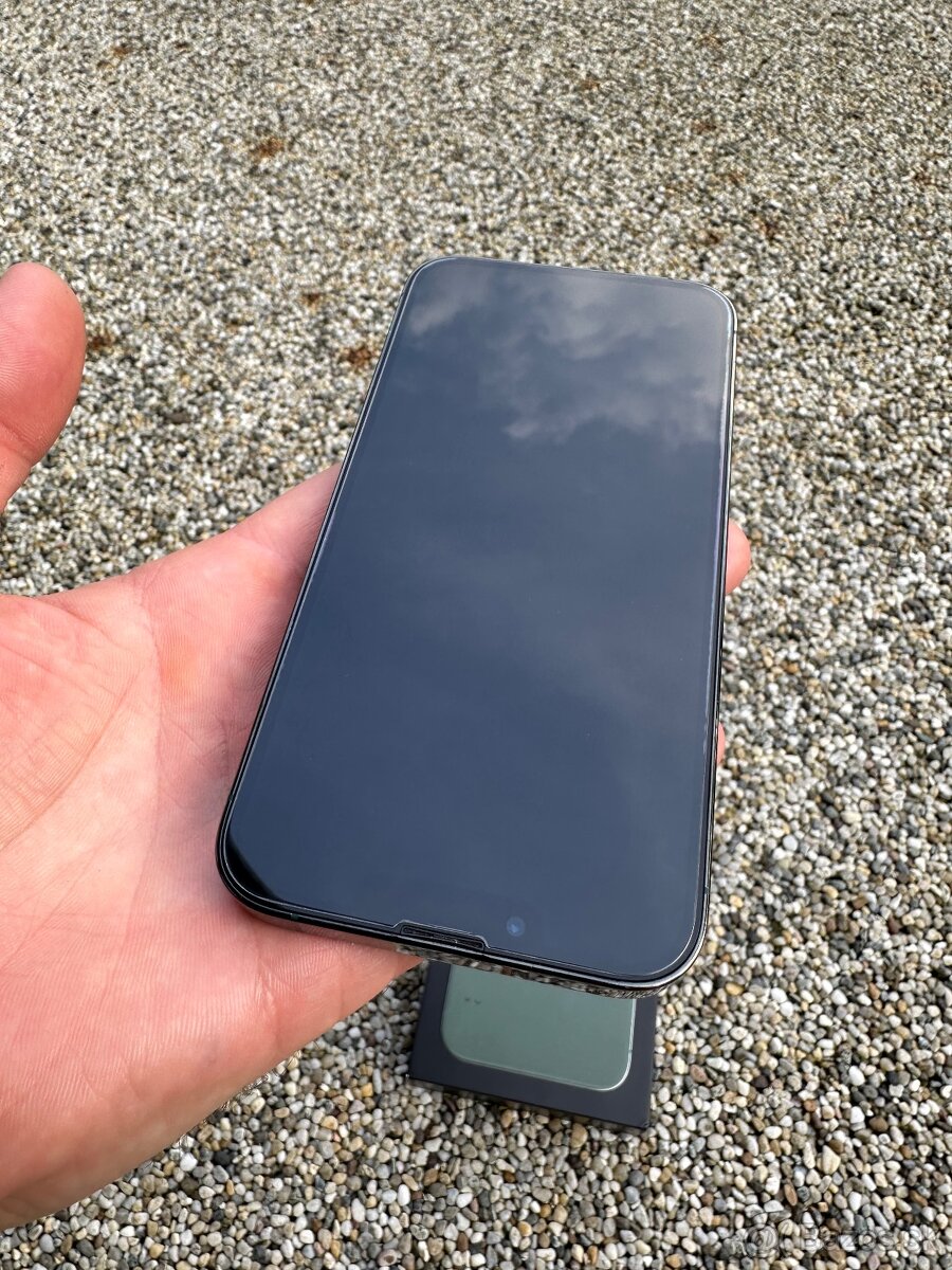 IPhone 13 Pro - baterie 100% - 6