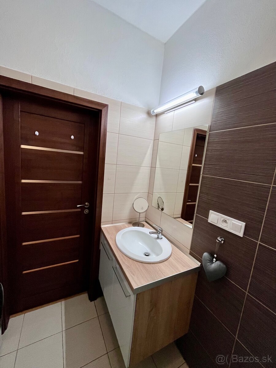 Prenájom 2 izbový byt , zariadený , centrum - 6