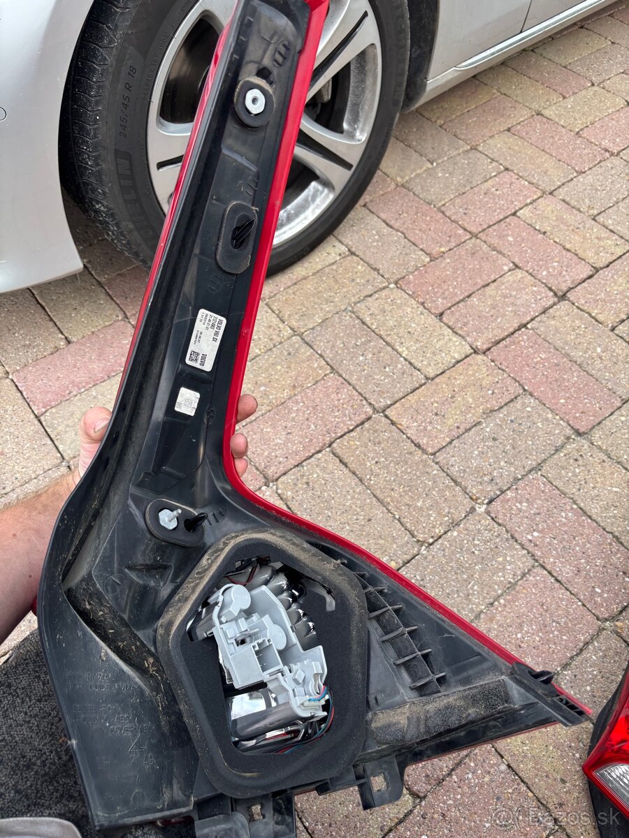 Zadne svetla Volvo V60 - 6