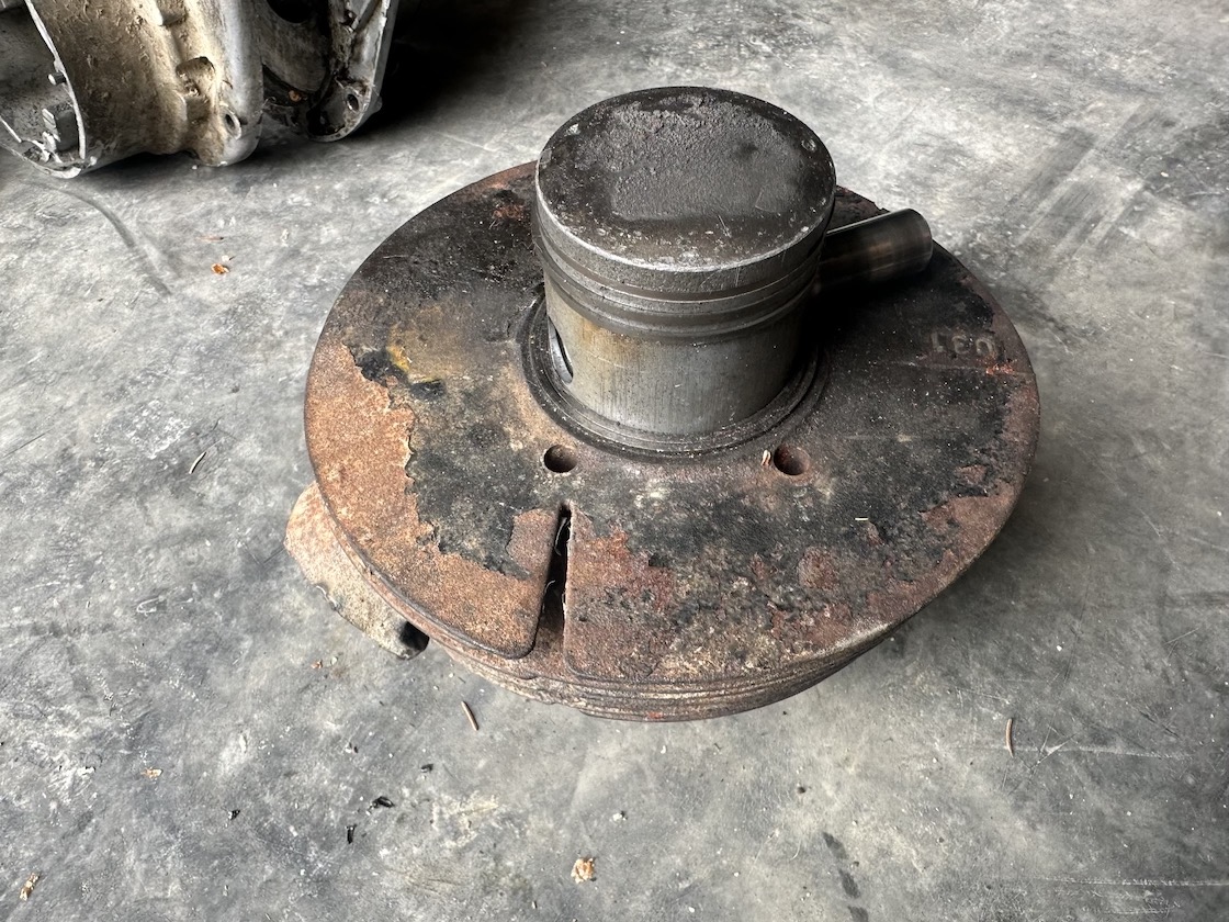 Predám DIELY motora ČZ 250/455 - 6