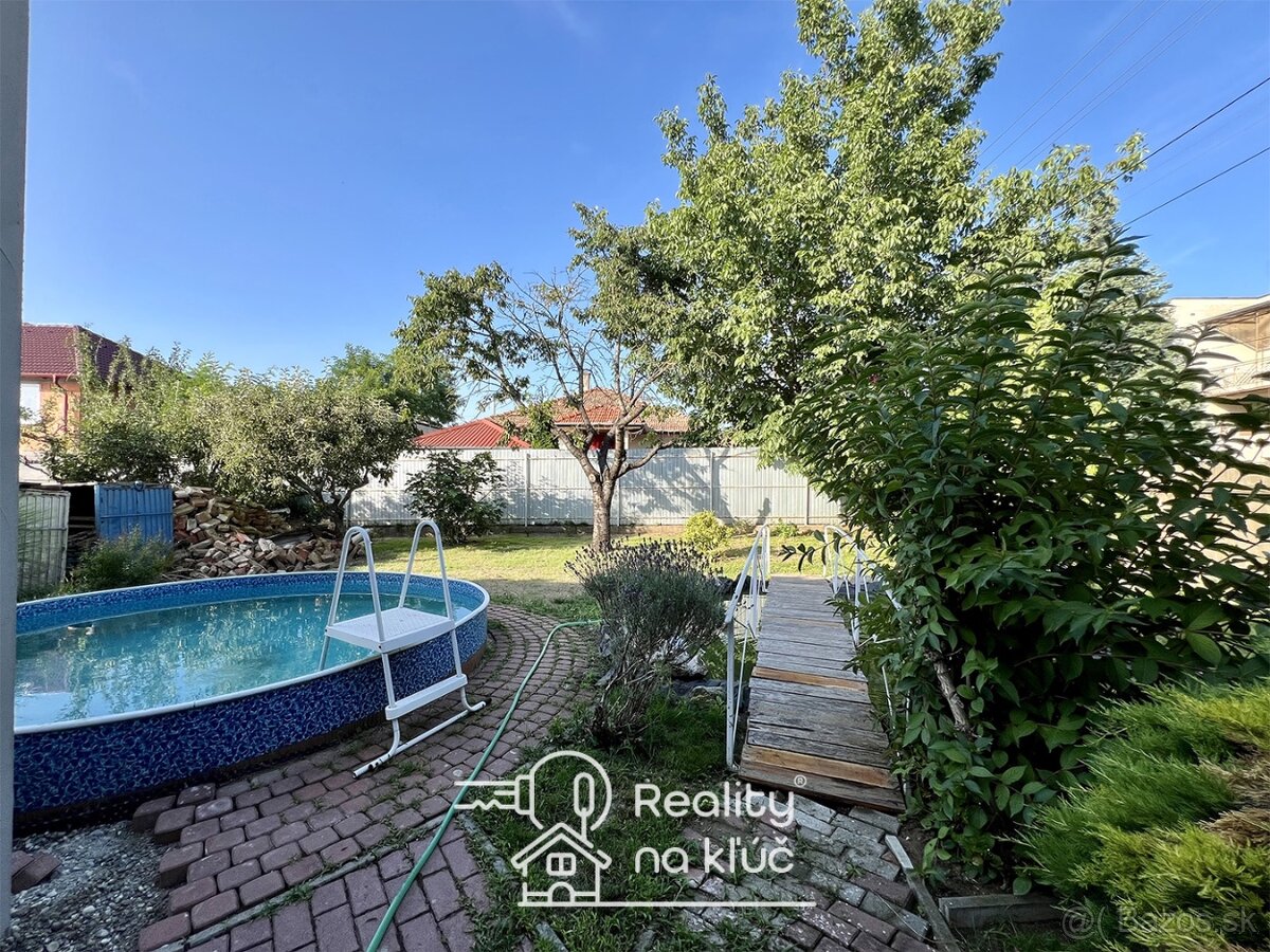 Na prenájom novostavba 3-izbový rodinný dom s bazénom a záhr - 6
