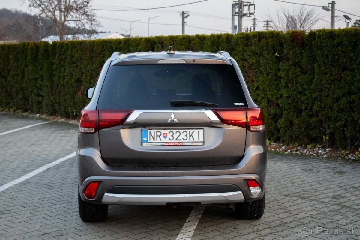 Mitsubishi Outlander 2.0i PHEV Hybrid - 6