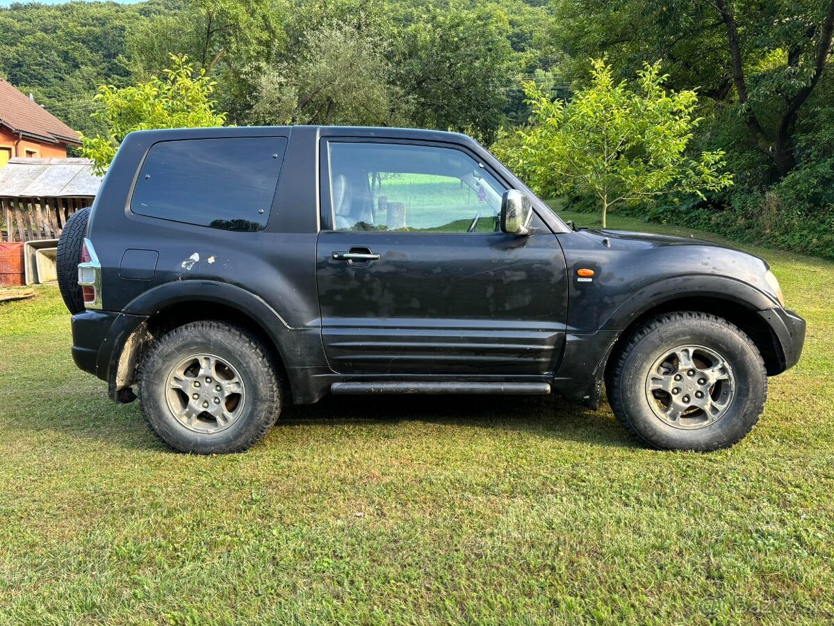 MITSUBISHI PAJERO 3.2 - 6