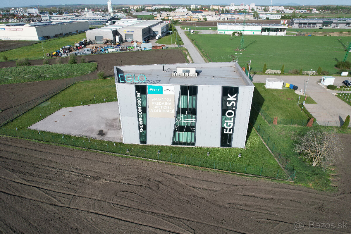 Predajňa, showroom, administrativa a sklad - 6