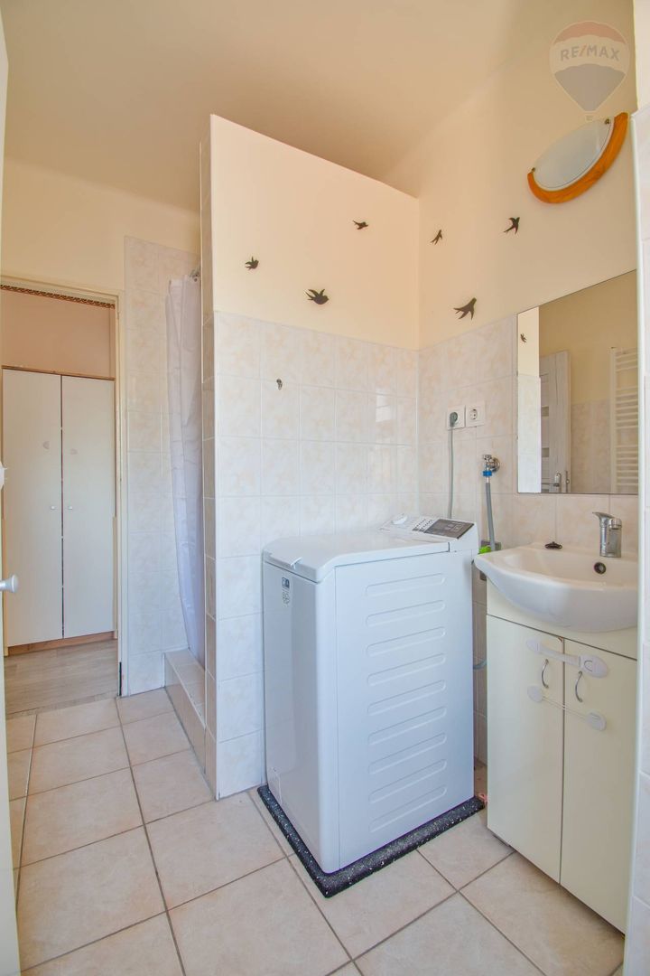 Na predaj dva byty, garáž, dvor, terasa, centrum mesta Veľký - 6