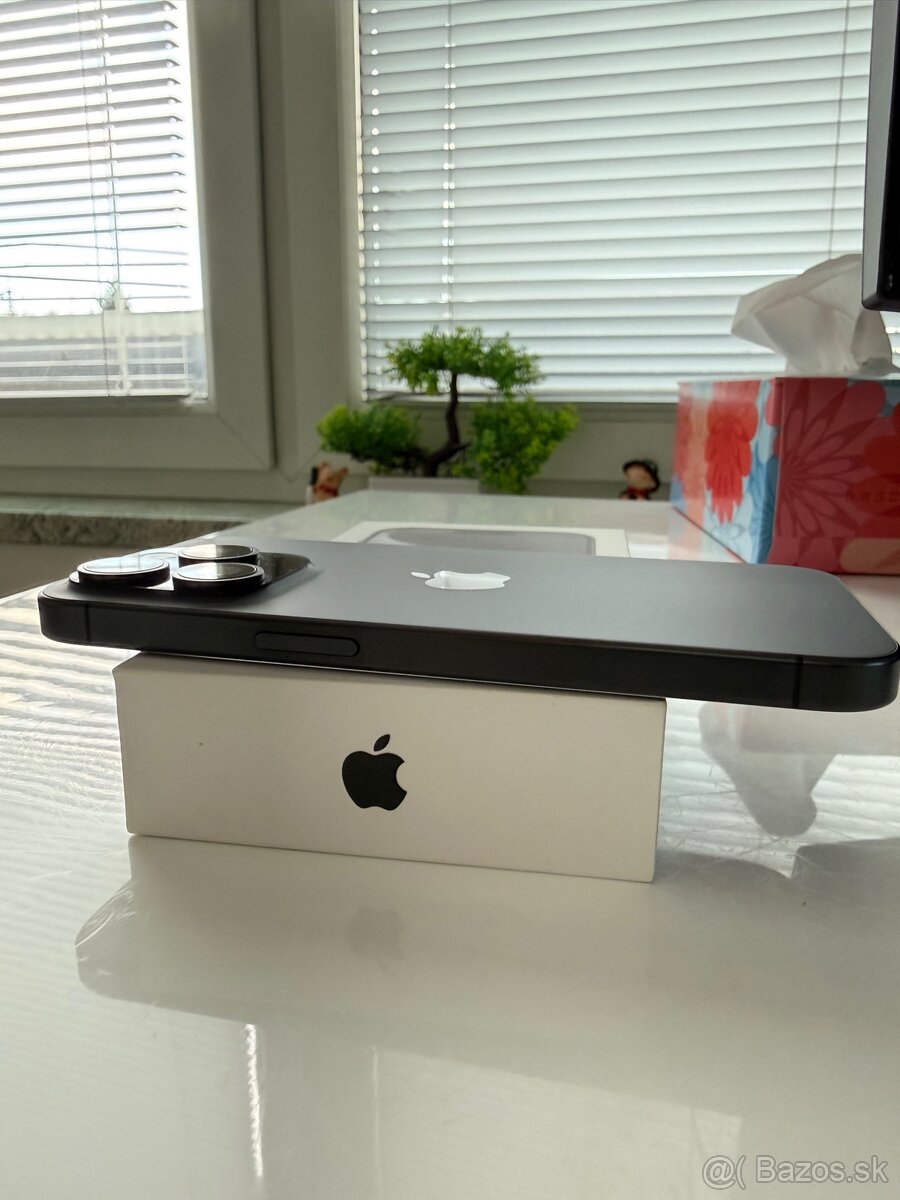 Predám IPHONE 15 PRO 128 GB BLACK - 6