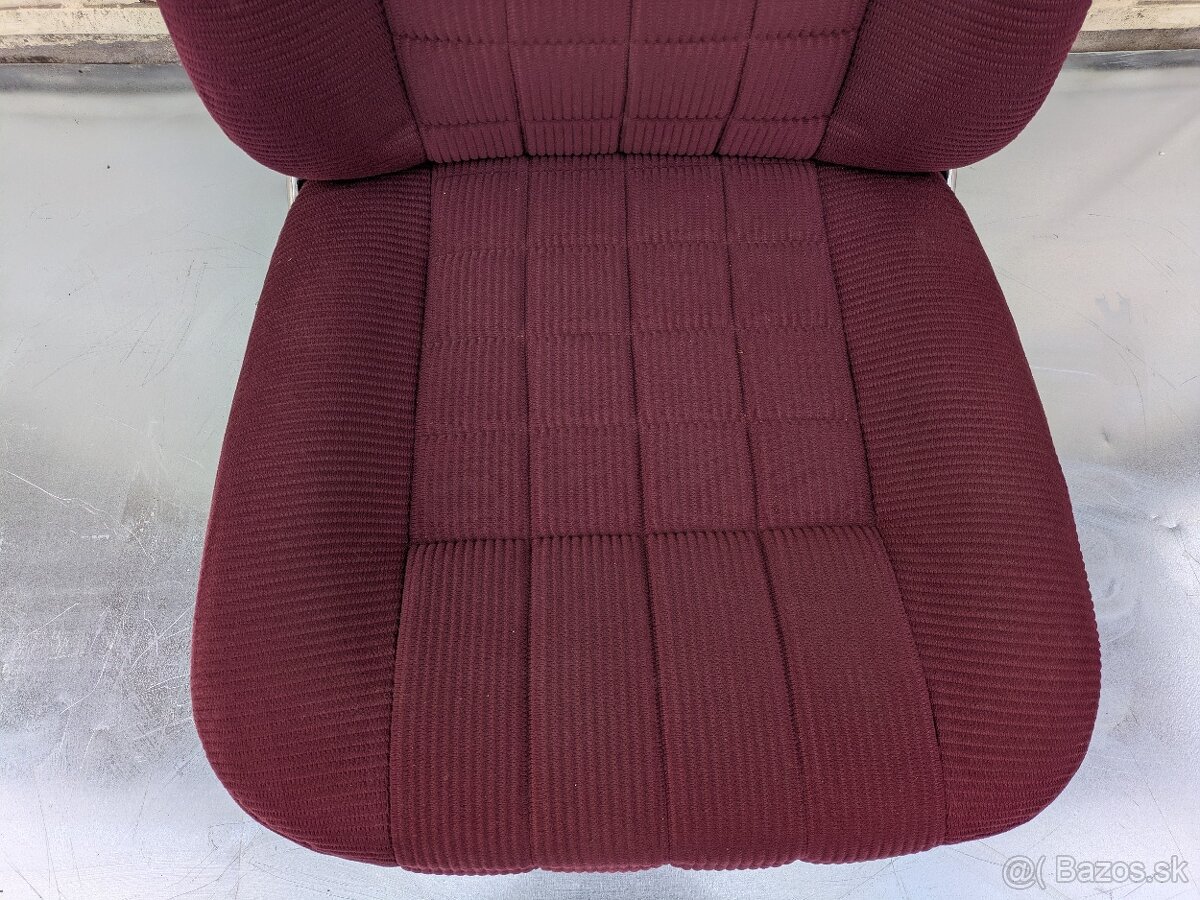 Predné sedačky Tatra 613 - 6