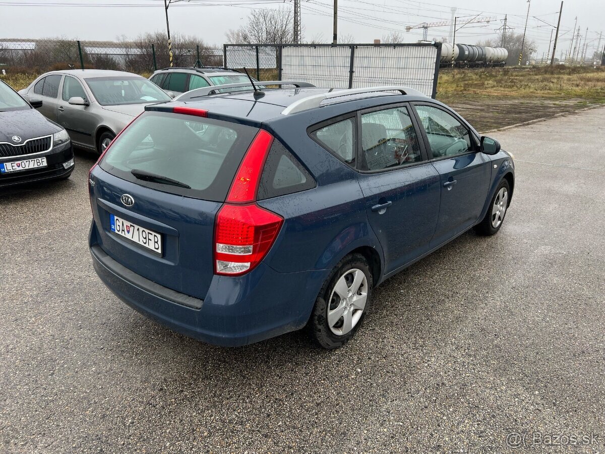 Kia Ceed 1.6 benzín, 91kW, MT/6, rok:02.2012. - 6